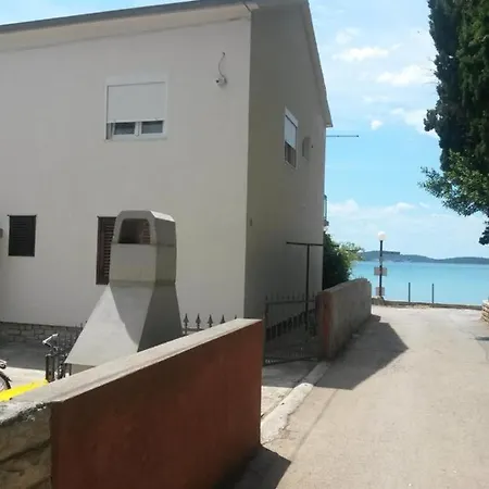 Jure Appartement Sukošan